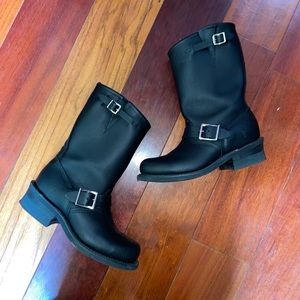 FRYE MOTO BOOTS WOMENS SIZE 6